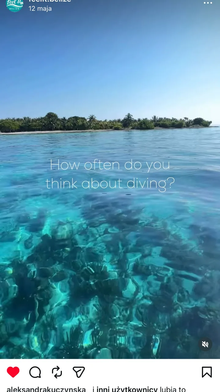 Crystal-clear turquoise water over the Belize Barrier Reef